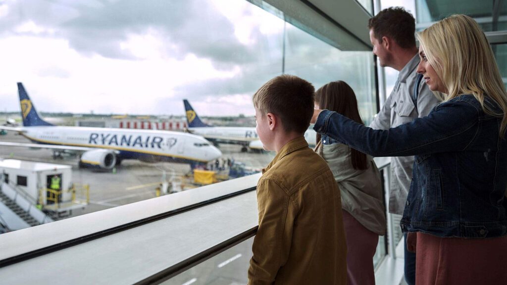 Ryanair celebrated 35 million passengers at London Luton Airport